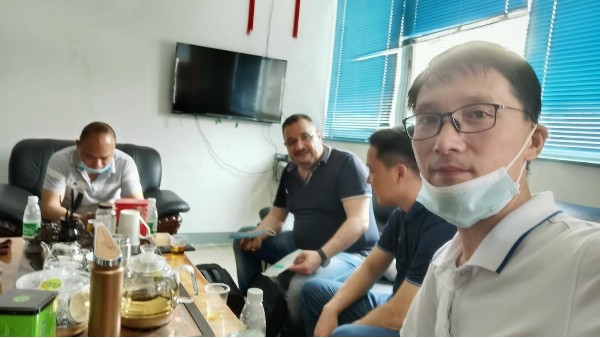 全自動(dòng)高速點(diǎn)膠機(jī)