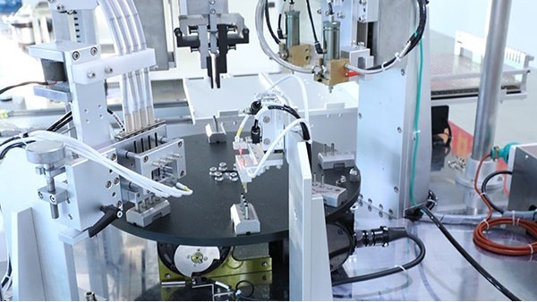 自動(dòng)熱熔膠點(diǎn)膠機(jī)