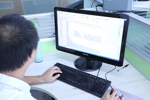 深圳全自動(dòng)點(diǎn)膠機(jī)