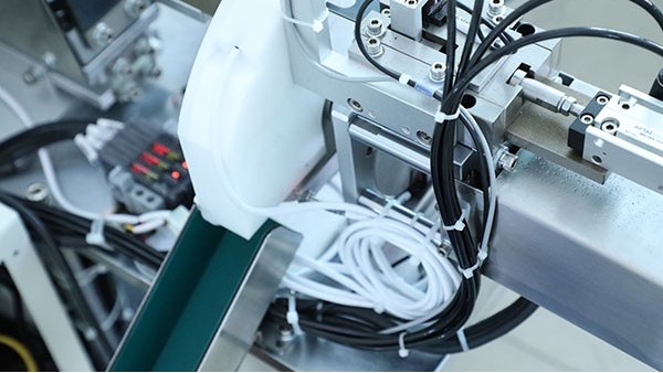 全自動(dòng)點(diǎn)膠機(jī)