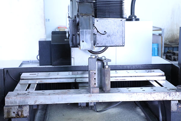 深圳三軸點膠機廠家