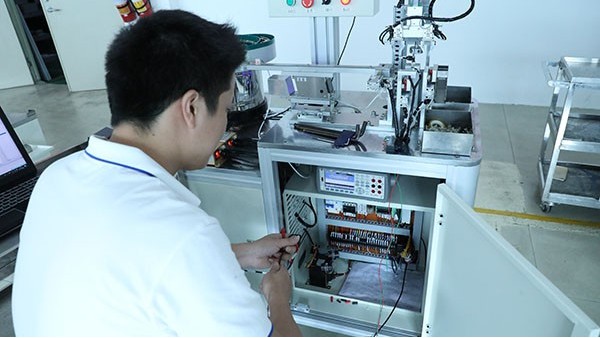 多角度自動點膠機