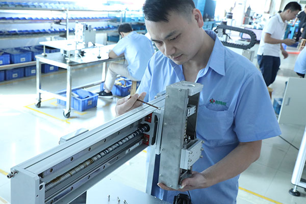 深圳高速點(diǎn)膠機(jī)