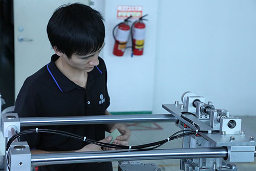 自動(dòng)雙液點(diǎn)膠機(jī)調(diào)試