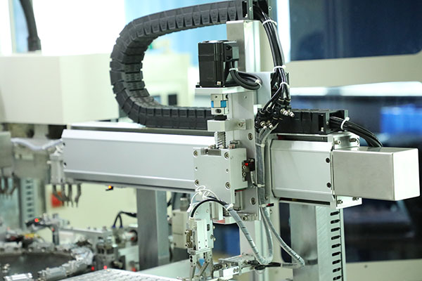 廣州自動(dòng)點(diǎn)膠機(jī)廠家