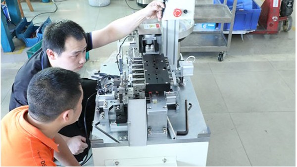 創(chuàng)精銳點膠機及口罩機-為你提供完善的售后服務(wù)