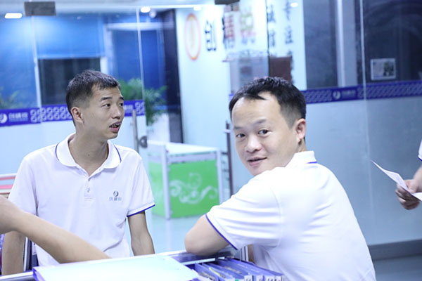 五軸點(diǎn)膠機(jī)廠家