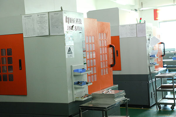 全自動點(diǎn)膠機(jī)廠家