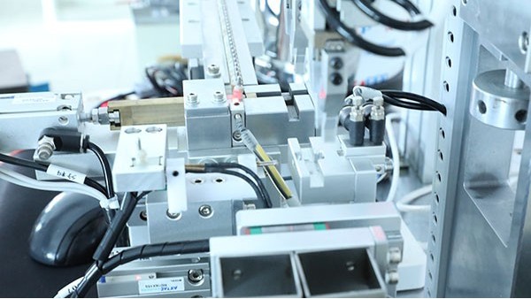 什么牌子點膠機(jī)好