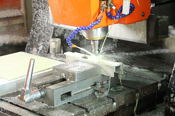 什么牌子點(diǎn)膠機(jī)好