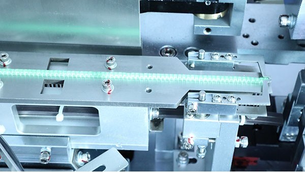 智能視覺(jué)點(diǎn)膠機(jī)