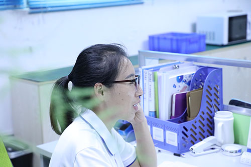 深圳UV點(diǎn)膠機(jī)廠家