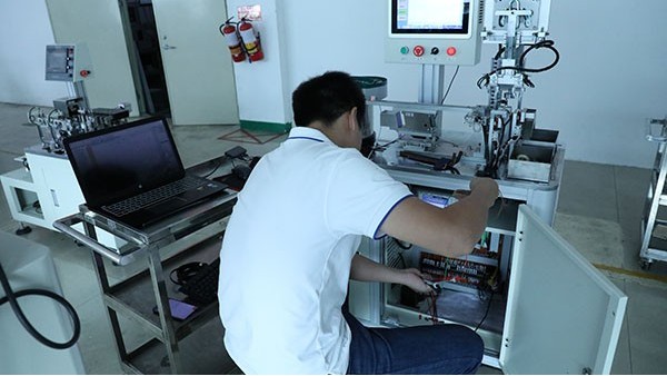 點(diǎn)膠機(jī)全自動價格