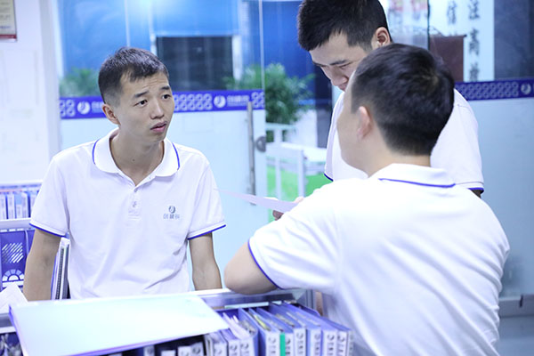 四軸旋轉(zhuǎn)點膠機廠家