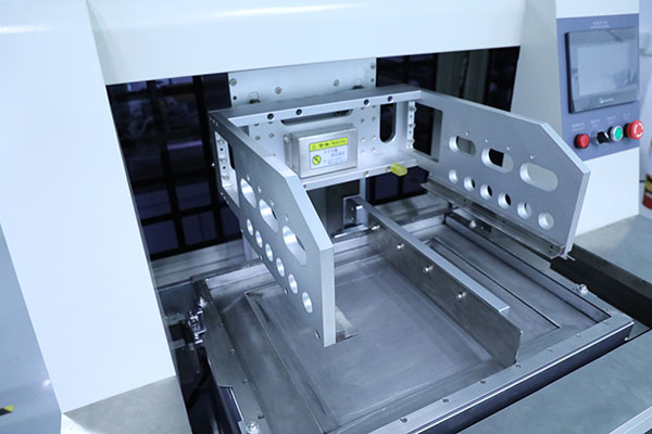 深圳自動(dòng)點(diǎn)膠機(jī)廠家