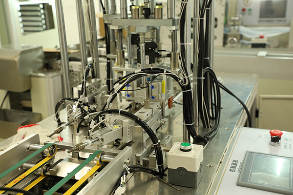 蘇州點(diǎn)膠機(jī)系統(tǒng)