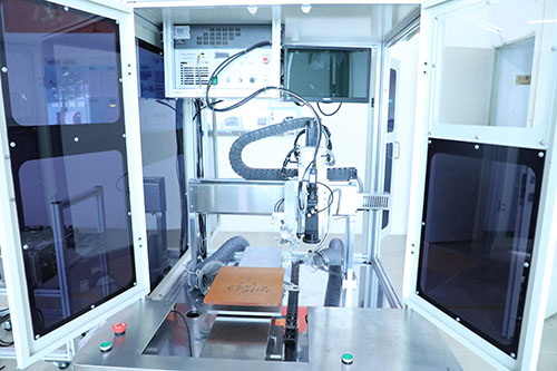 深圳高速自動點膠機(jī)廠家